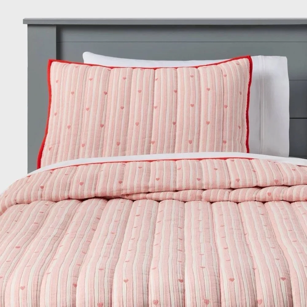Pillowfort Twin Patisserie Heart Striped Kids Quilt Set Pink Multicolor